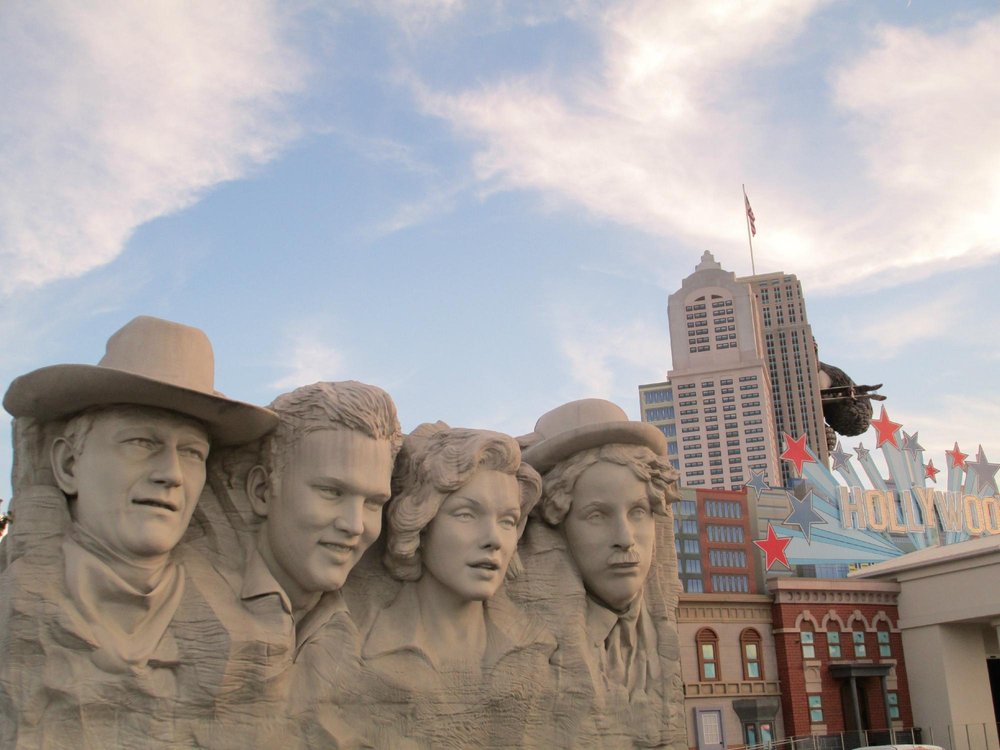 Hollywood Wax Museum: Celebrity Encounters with a Spooky Twist
