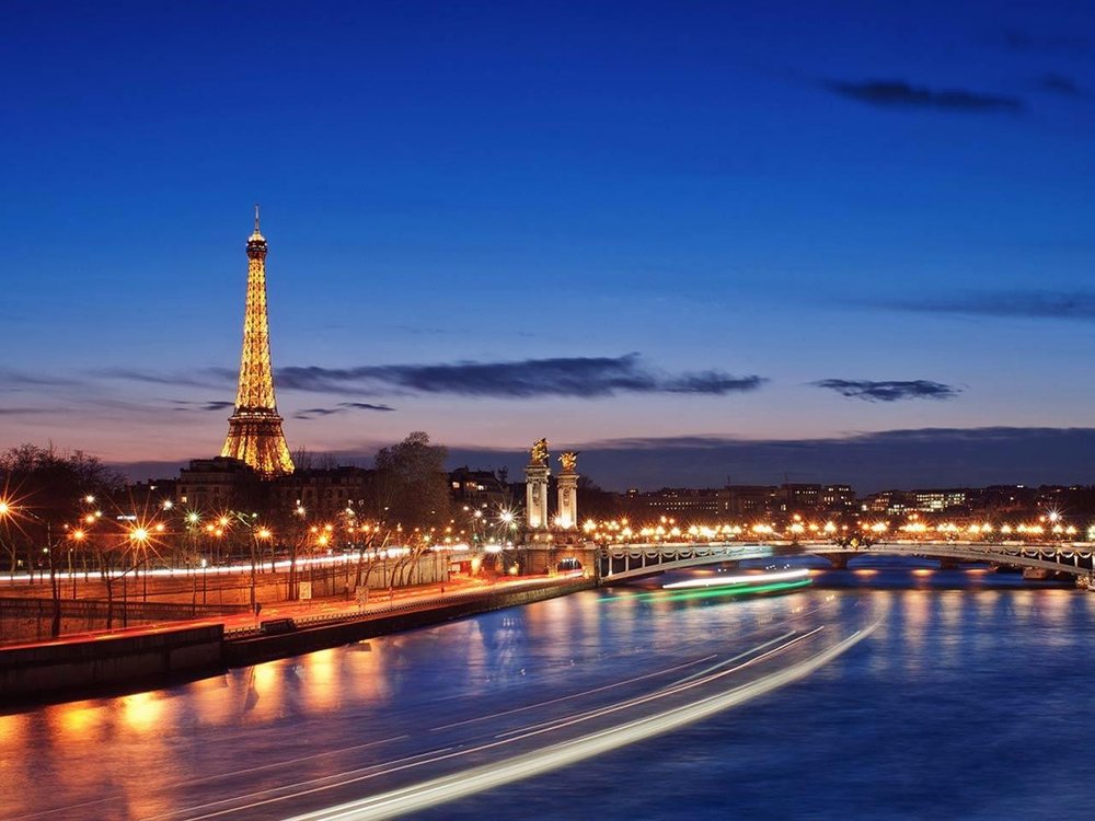 Seine River Cruise & Riverside Strolls