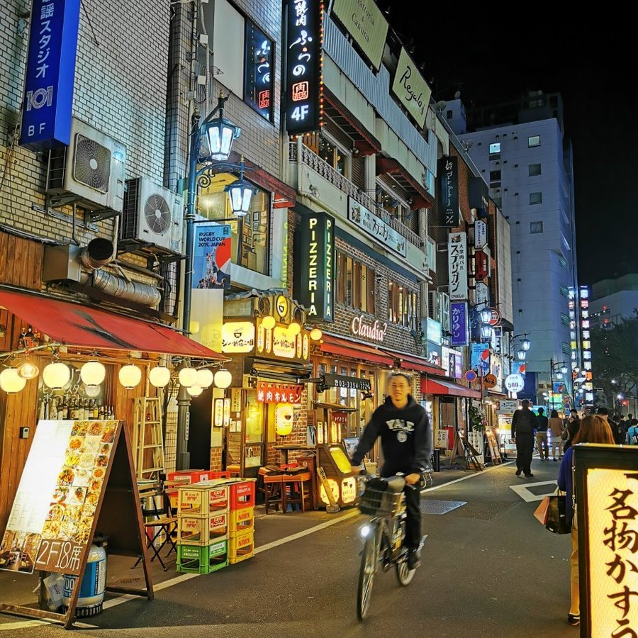 Shinjuku Golden Gai - Tokyo's Tiniest Bar District
