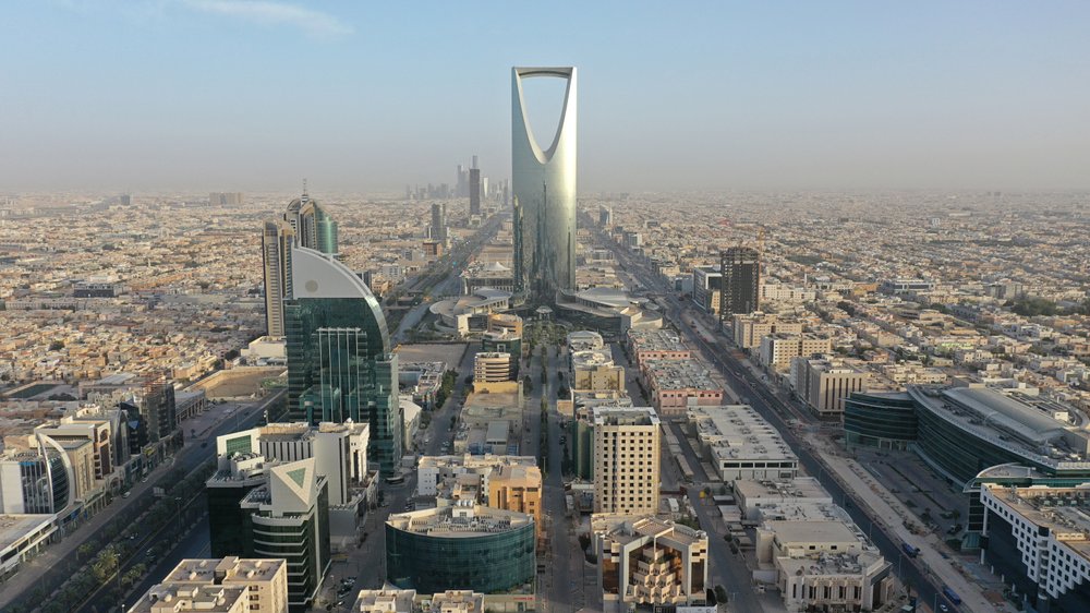 Kingdom Centre Tower: Sky-High Views That'll Make Your Instagram Jealous