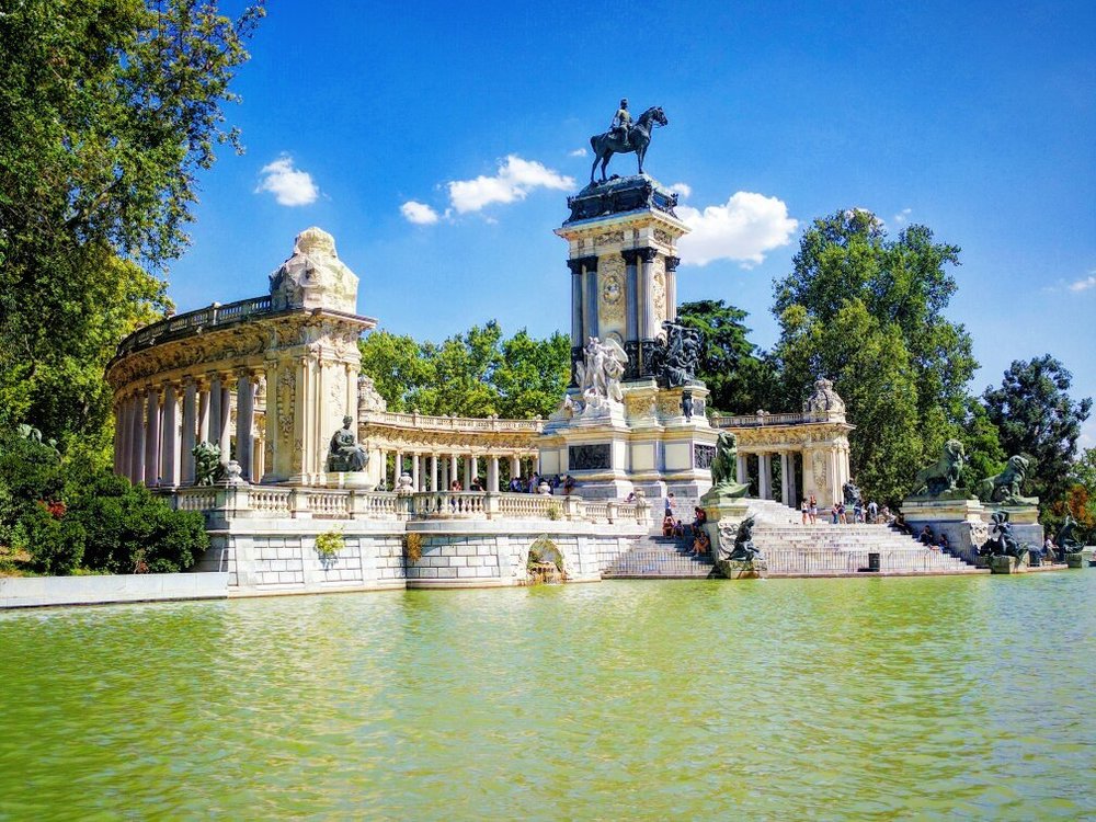 Parque del Retiro: Madrid's Green Oasis