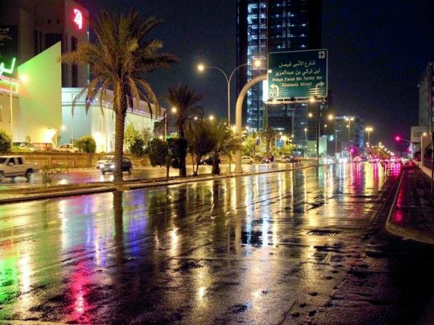 Tahlia Street: Riyadh's Glittering Shopping Paradise